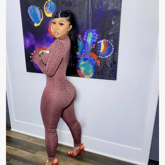 One piece Romper - Picture 2 of 5